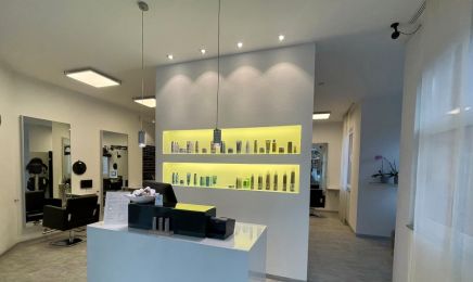 Noras Haarwerk: Kosmetikstudio in Großbettlingen