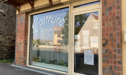 Le peigne fin : Coiffeur à Saint-Denis-de-Jouhet