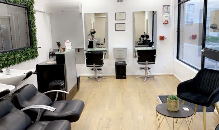 KLK Coiffure & Esthétique : Manucure à Saint-Priest