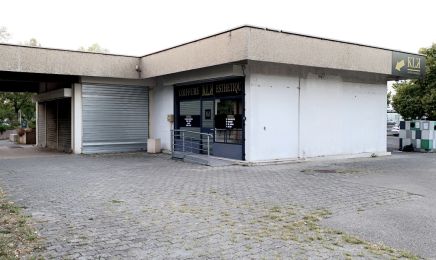 KLK Coiffure & Esthétique : Manucure à Saint-Priest