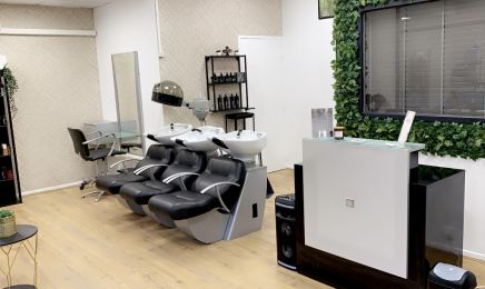 KLK Coiffure & Esthétique : Manucure à Saint-Priest