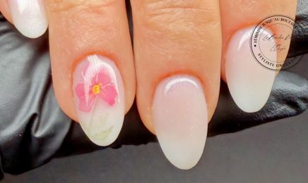 Le Boudoir de l’Ongle : Manucure à Cognac