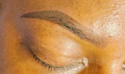 Beewomanly Brow & Lashes : Institut de beauté à Lyon