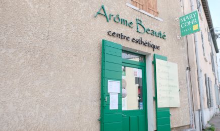 Arôme beauté : Manucure à Brindas