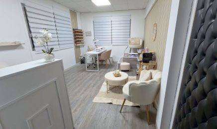Melanails & Lara Lashes : Manucure à Les Pennes-Mirabeau