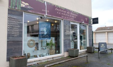 L'instant d'Océane chez Clarescence : Manucure à Meyzieu