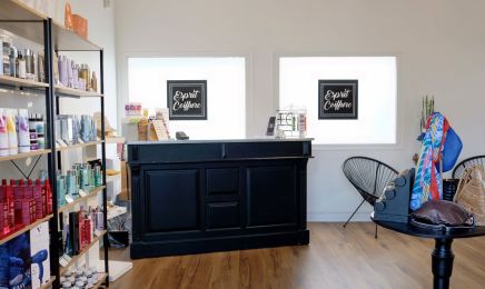 Esprit Coiffure & Ésthétique - Craponne : Manucure à Craponne