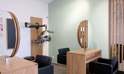 Esprit Coiffure & Ésthétique - Craponne : Manucure à Craponne