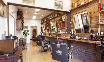 Le Barbier de Pontoise by Notorious : Barbier à Pontoise