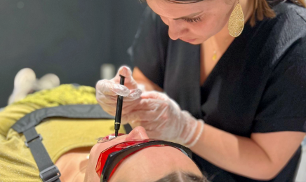 Leïla Nails - Ongles, Cils et Blanchiment dentaire - Nord : Manucure à Douchy-les-Mines