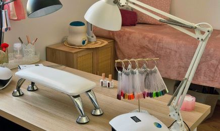 Shine Nails Beauty : Manucure à Montroy