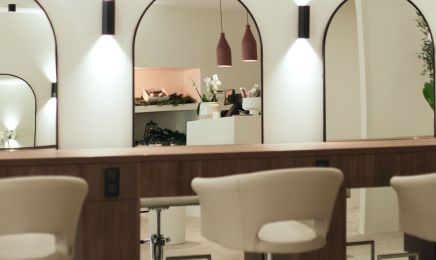 RIVA Coiffure - Port  : Institut de beauté à Nice