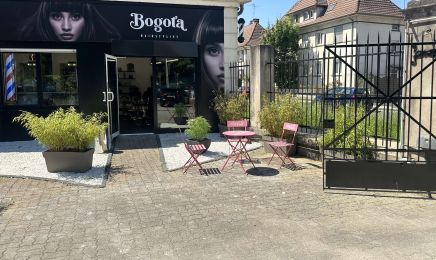 Bogota Esthetique & Barbershop Thionville : Manucure à Thionville