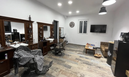 C R Barber Shop  : Coiffeur à Sainte-Marie-la-Mer