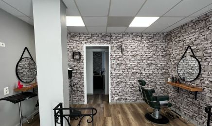 Au delà du Miroir by Clement : Coiffeur à Saint-Nazaire