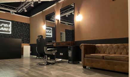 M.H 57.44 BARBER ( Galerie Carrefour Market Saint Victoret) : Coiffeur à Saint-Victoret