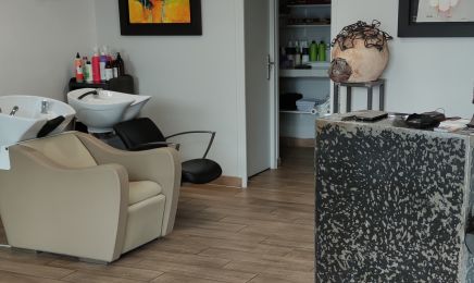  Art d'coupes : Coiffeur à Malissard