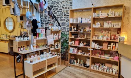 La Parenthèse Bien-Être et Beauté / Les Z’ongles de Mimi : Manucure à Fougères