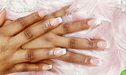 Khue Ongles : Manucure à Toulouse