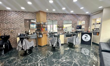 les Artistes  : Coiffeur à Bagnolet
