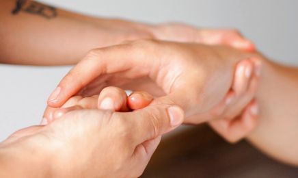 Khire Li : Massage Bien-Etre : Manucure à Bordeaux