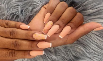 Khue Ongles : Manucure à Toulouse