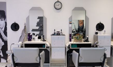 Masculin Féminin - Coiffeur : Coiffeur à Décines-Charpieu