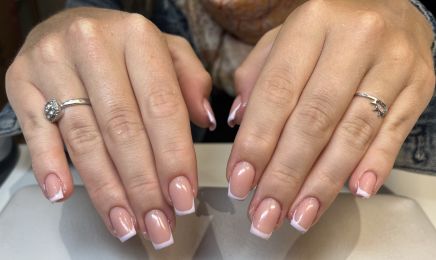 Madininanails (Batiment F sur le Port) : Institut de beauté à Le Lavandou