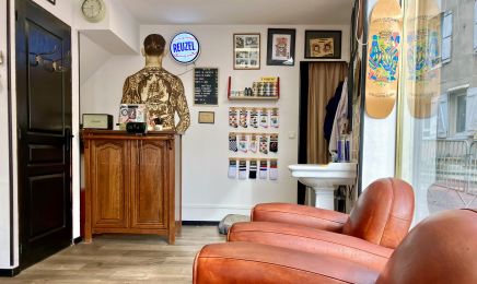 Moustache Barber Traditionnel  : Coiffeur à Puylaurens