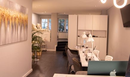 Mowa Studio Hofweg: Kosmetikstudio in Hamburg
