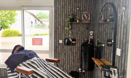Camille Coiffure & Barbe : Coiffeur à Esse
