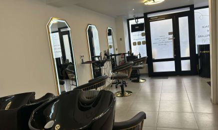 Beauty Lissage - 100 % femme, sans aucun vis-à-vis vue fumée : Coiffeur à Corbeil-Essonnes