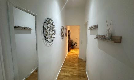 Laserzentrum Hello Beauty Troisdorf: Kosmetikstudio in Troisdorf