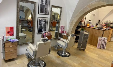 Bella's Kunst: Friseur in Regensburg