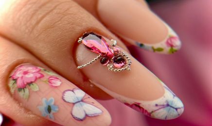Ad’s Nails  : Manucure à Charmes