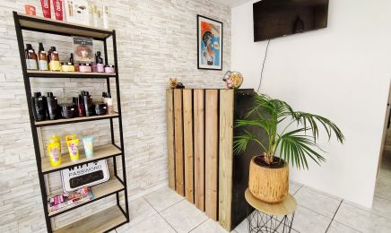 EM coiffure  : Coiffeur à Salses-le-Château