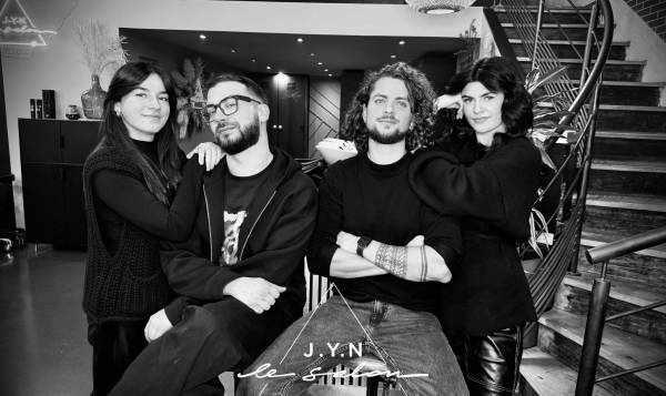 J.Y.N Le Salon