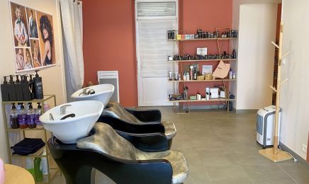 Look e'Style Saint-Georges-de-Pointindoux : Coiffeur à Saint-Georges-de-Pointindoux