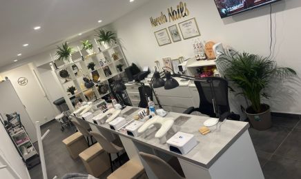Marcela Nails : Institut de beauté à Louvres