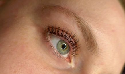 Les Soins de Pau' - Maquillage permanent des sourcils : Institut de beauté à Betton