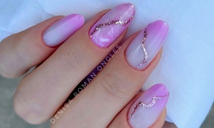 Denisa Roman Ongles  : Manucure à Sarras
