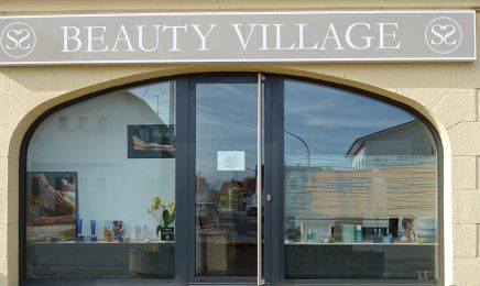 SS Beauty Village  : Coiffeur à Village-Neuf