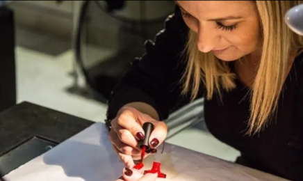 Karolnails Chez Les Coiffeurs du Sud  : Manucure à Marseille