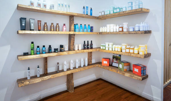 JULIE MERIAN COLORISTE