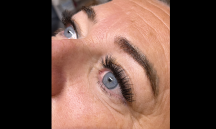 Des cils & des elles : Institut de beauté à Équemauville