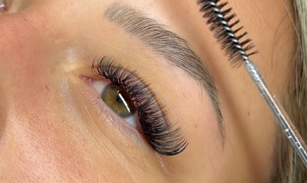 Lash Studio by Aude : Manucure à Le Porge