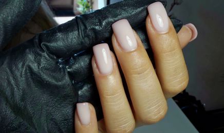 Les ongles de Louise  : Manucure à Maubec