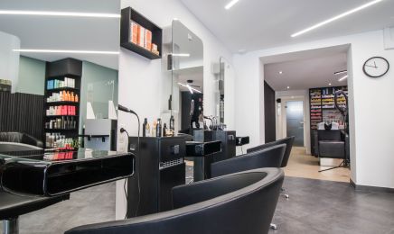 Maxim'um coiffure : Manucure à Bollwiller