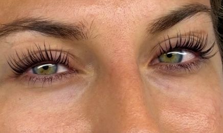 Lash brow art studio  : Institut de beauté à Saint-Raphaël