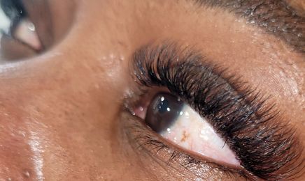 Beautés des ongles et des cils par Christine : Institut de beauté à Pau